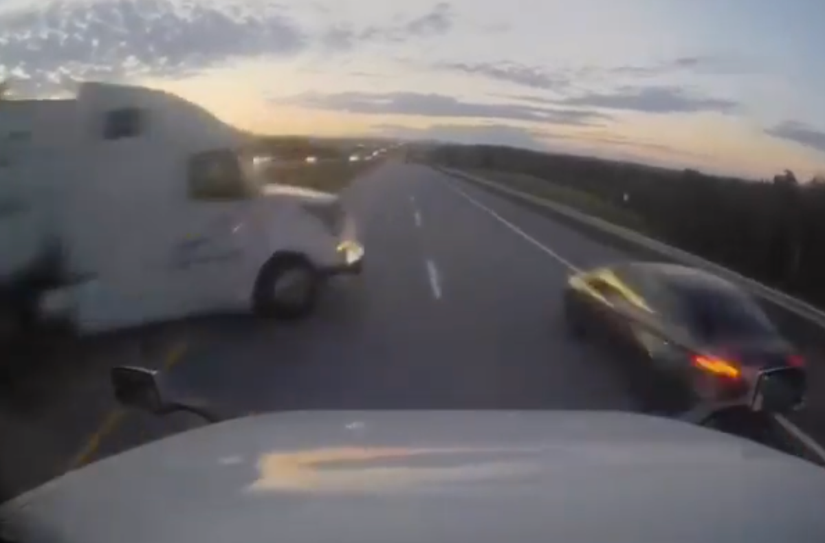 Driver’s egregious u-turn attempt caught on camera by second trucker