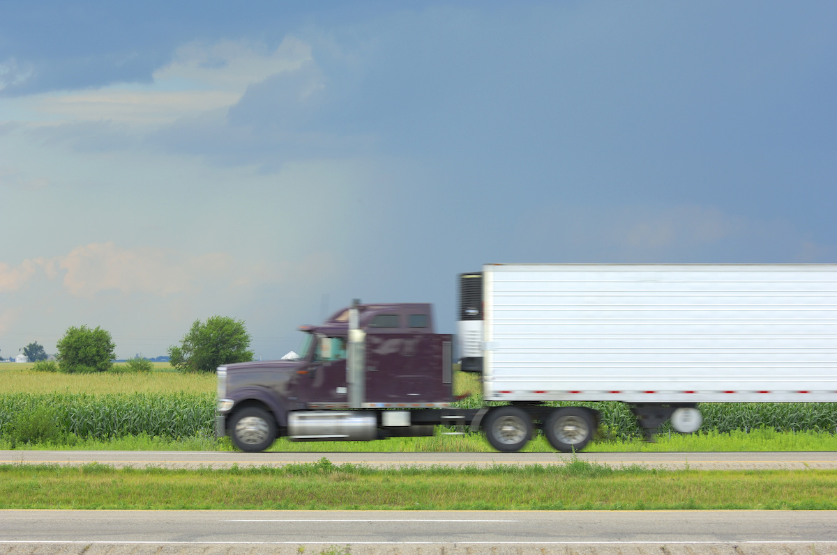 Proposed bill heaping fines on non ELP compliant drivers & companies that hire them in Iowa clears initial review