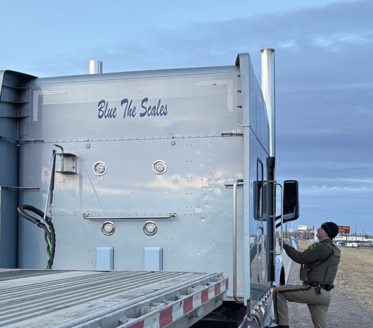 Wyoming troopers nab ‘Blue the Scales’ semi truck for illegally bypassing weigh station