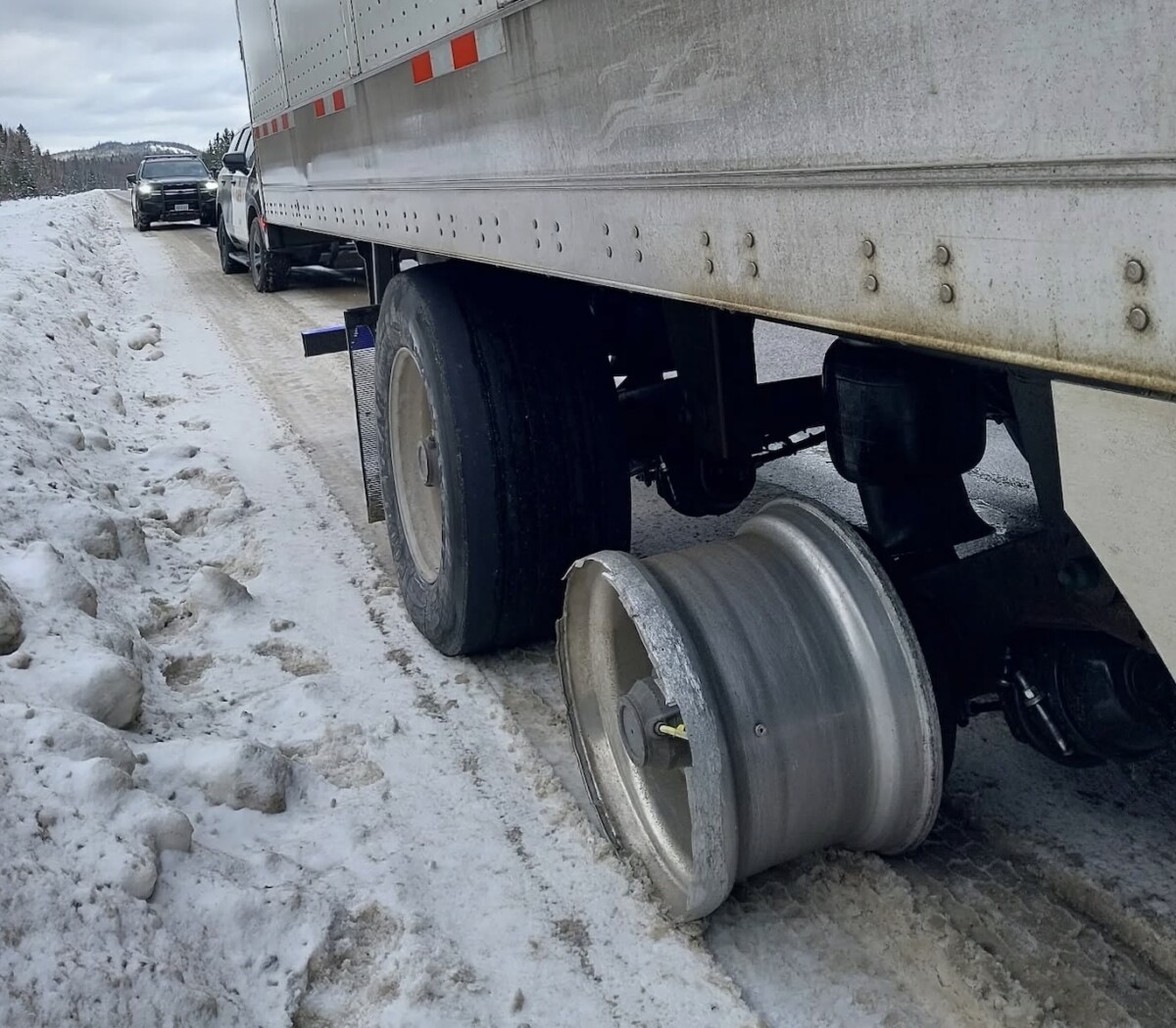 Cops accuse truck driver of traveling more than 60 miles without a tire