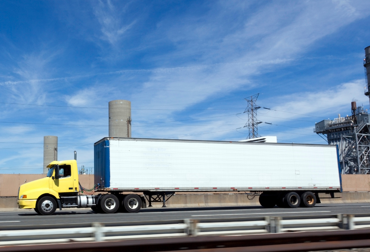 NJ Senator wants to know “who exactly benefits” from FMCSA’s final rule severely restricting non-domiciled CDLs