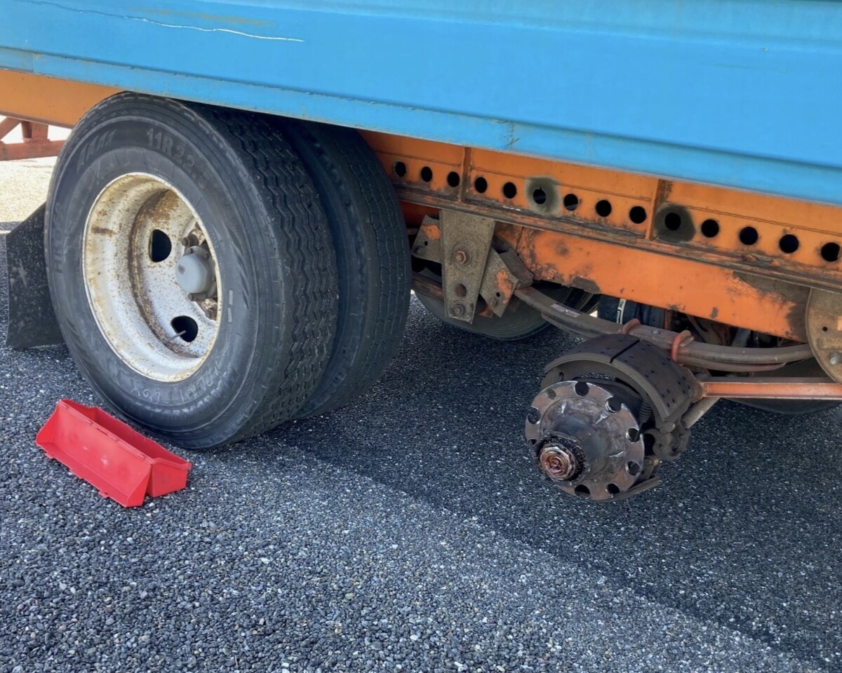 Runaway dual wheels from commercial vehicle strike van carrying six in Mount Shasta, CHP says