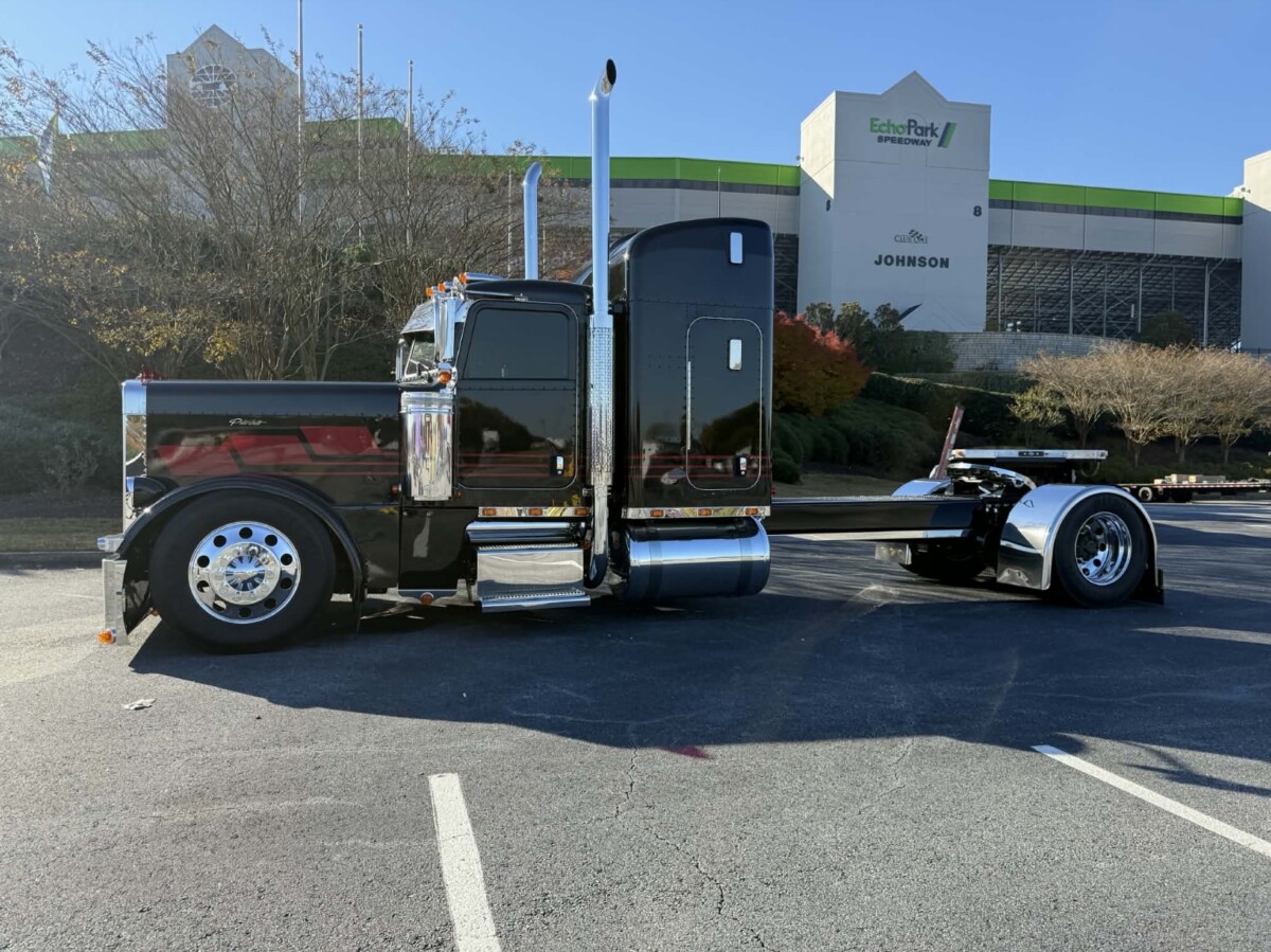 Built for a Purpose: Jarret Landry and the 1988 Peterbilt That Became More Than a Dream