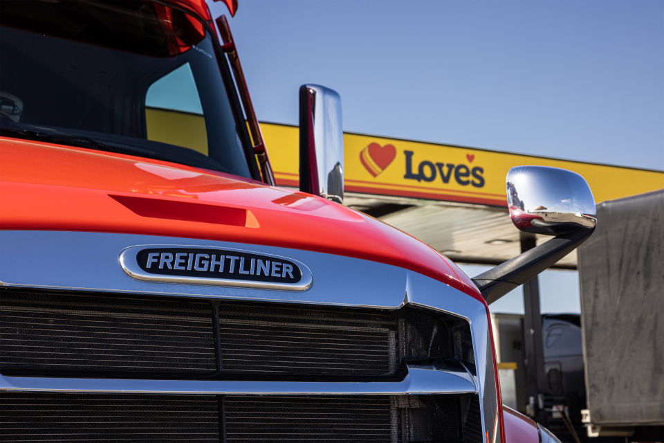 Love’s adds 216 truck parking spaces with new stores in Montana and New Mexico