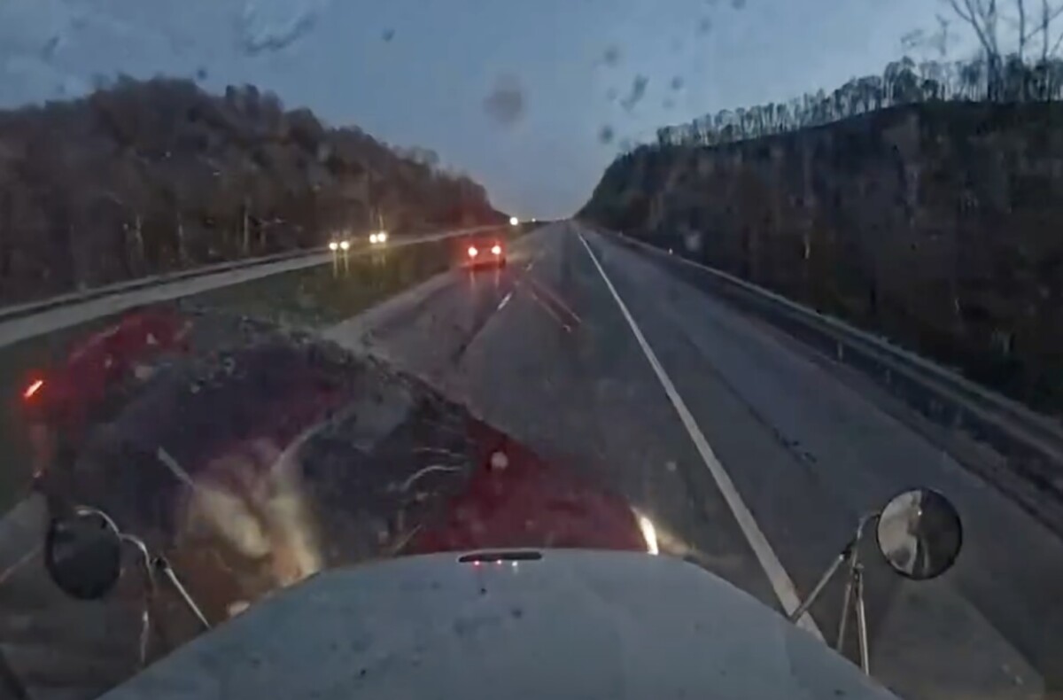 Car driver’s unsafe lane change leads to serious crash with commercial vehicle in video shared by Ohio troopers