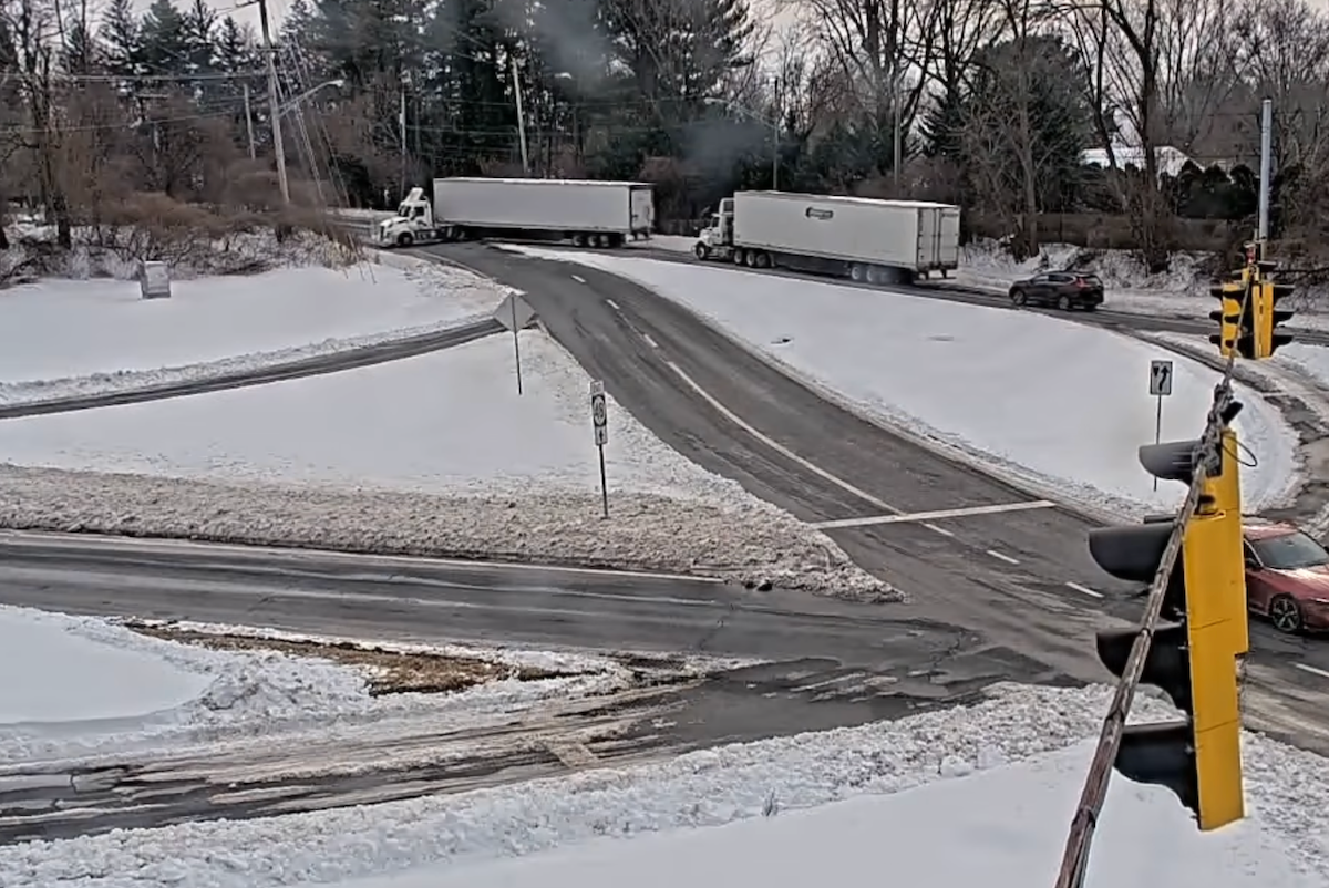 This snowy u-turn attempt will make you wonder how long this guy has been driving