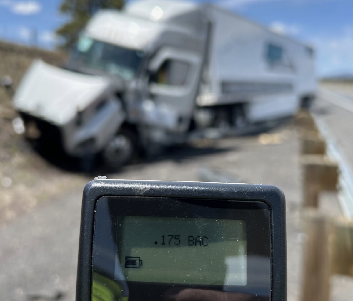 Truck driver arrested for ‘extreme DUI’ after crashing into guardrail, Arizona troopers say