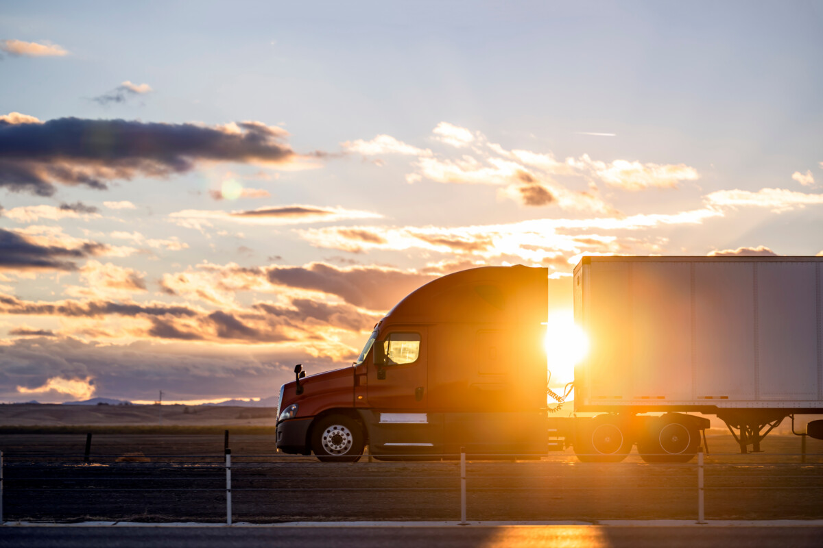 Bill targets scammers who trick truckers into paying for free FMCSA and USDOT services