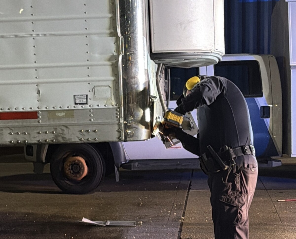 Houston police find nearly 900 pounds of methamphetamine in semi trailer’s false compartment