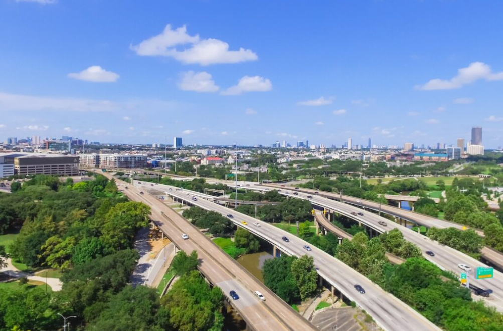 Autonomous truck completes first fully automated load across Texas with zero human assistance