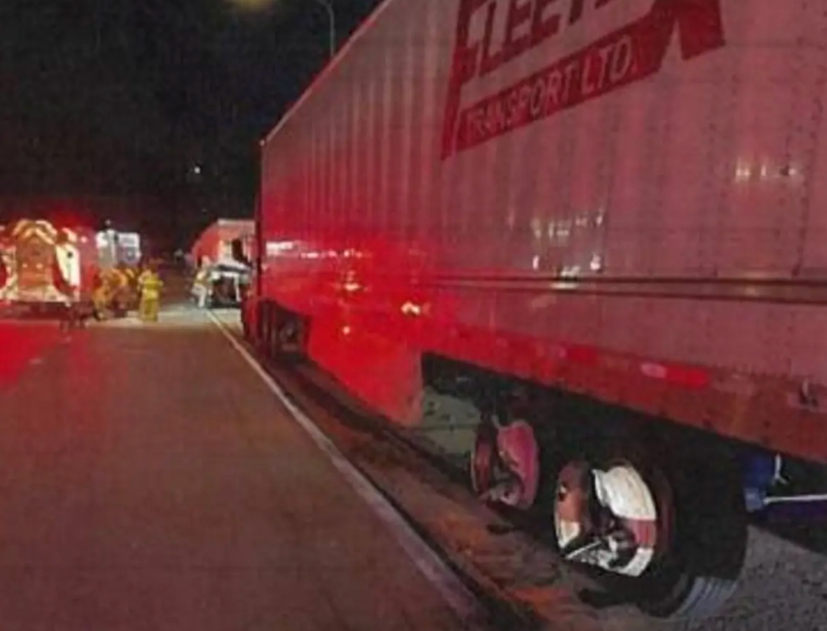 Family of man who slammed into illegally parked tractor trailers outside Pittsburgh suing Canadian drivers & companies