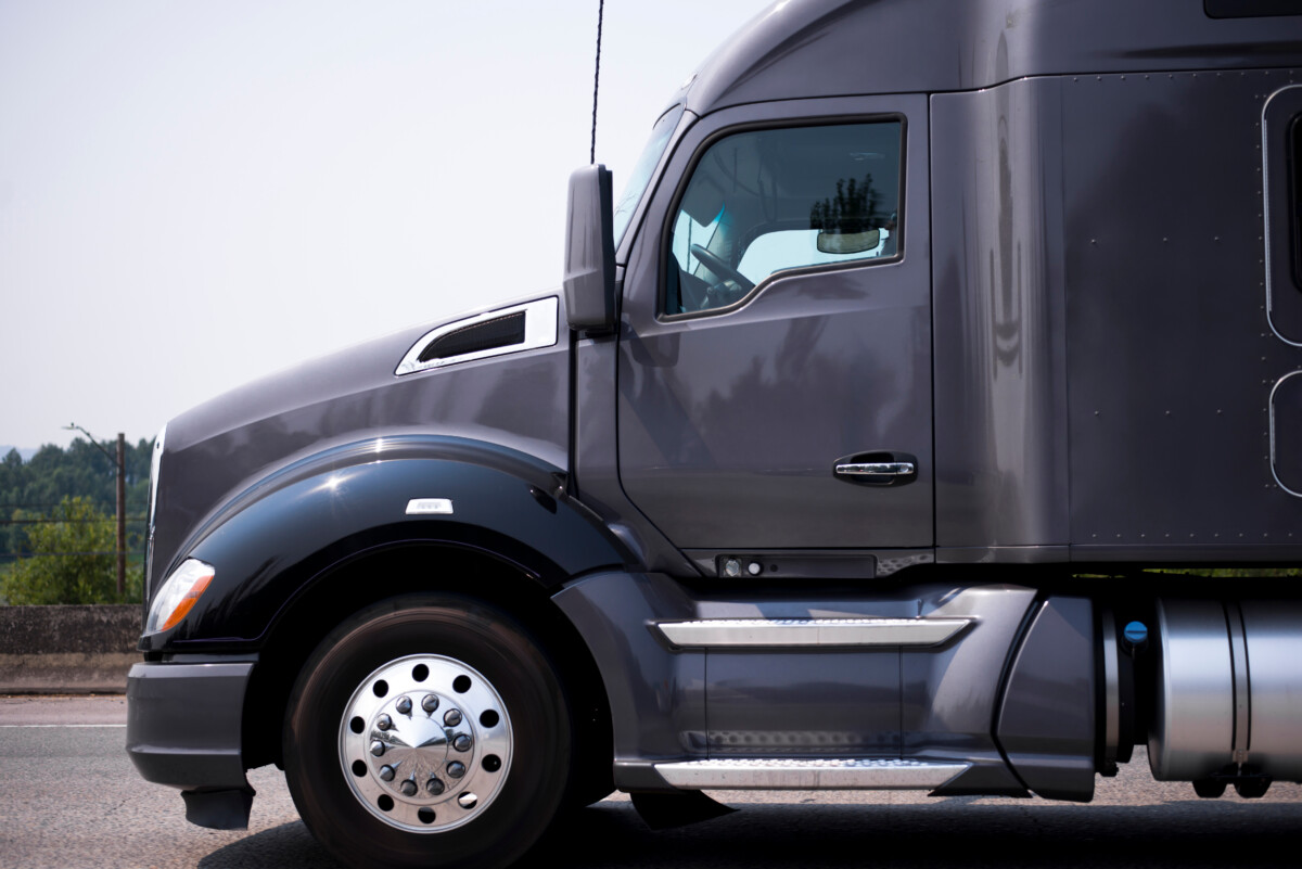 Highway bill would allow trucks up to 91,000 pounds on six axles on interstates as part of pilot