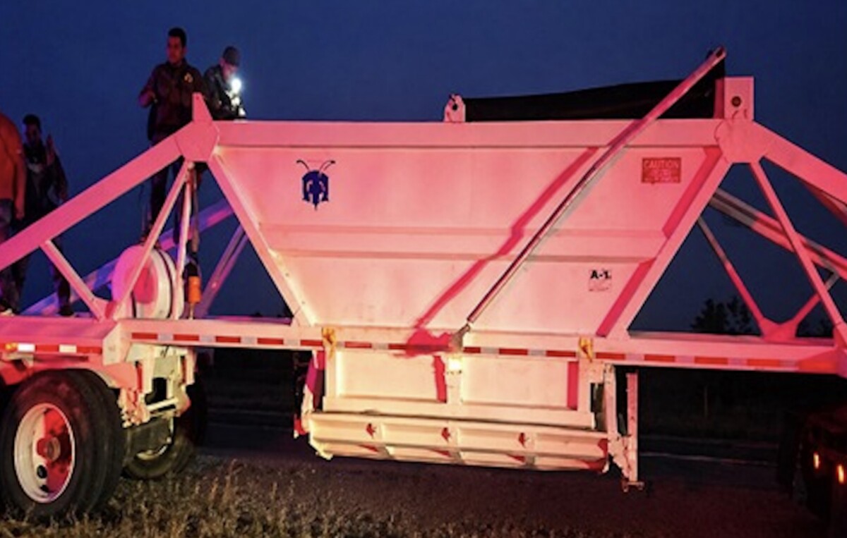 Border Patrol finds 19 people crammed in belly dump trailer in Texas