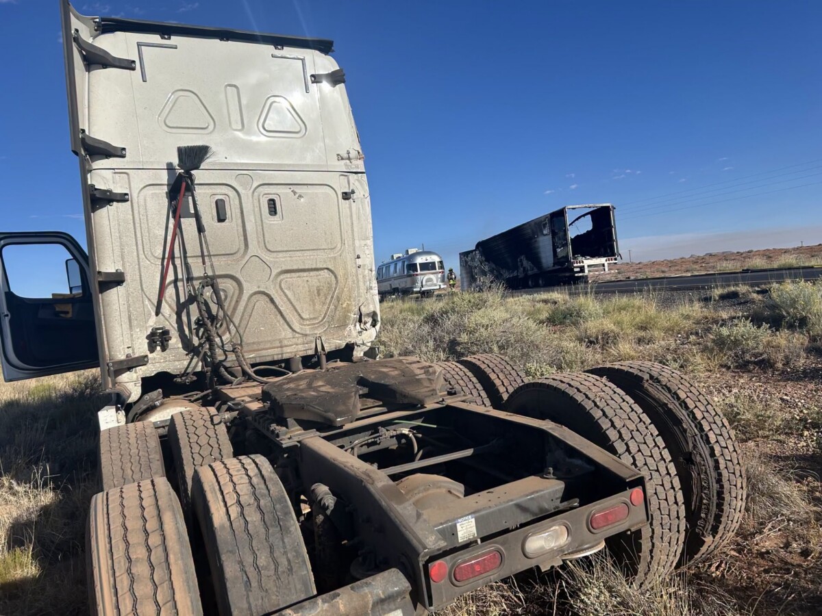 Driver for out-of service trucking company cited after losing trailer and causing fire on I-40, Arizona DPS says