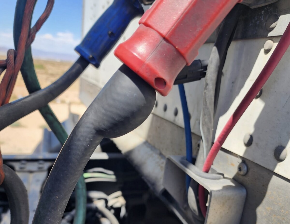 Truck out-of-service after Arizona troopers find bulging air supply hose, ‘fifth wheel plate barely attached’