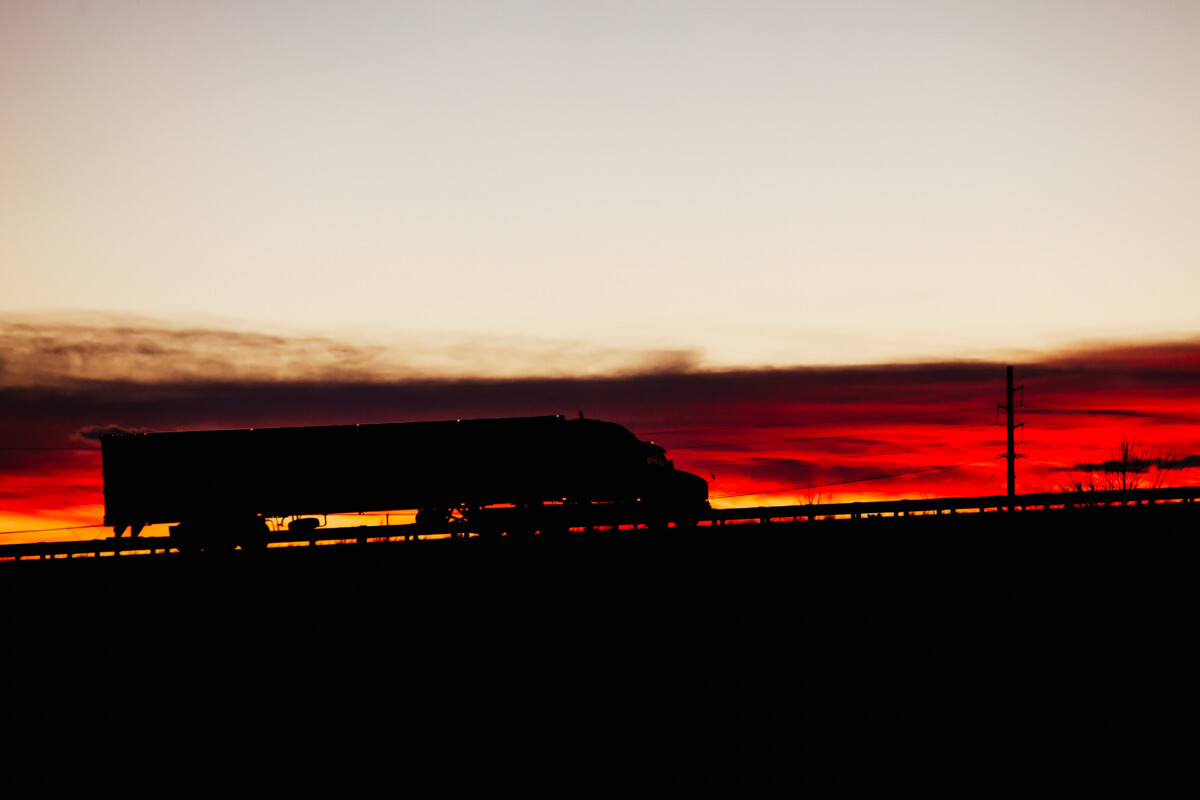 Texas resumes issuing non-domiciled CDLs to agricultural workers with FMCSA approval