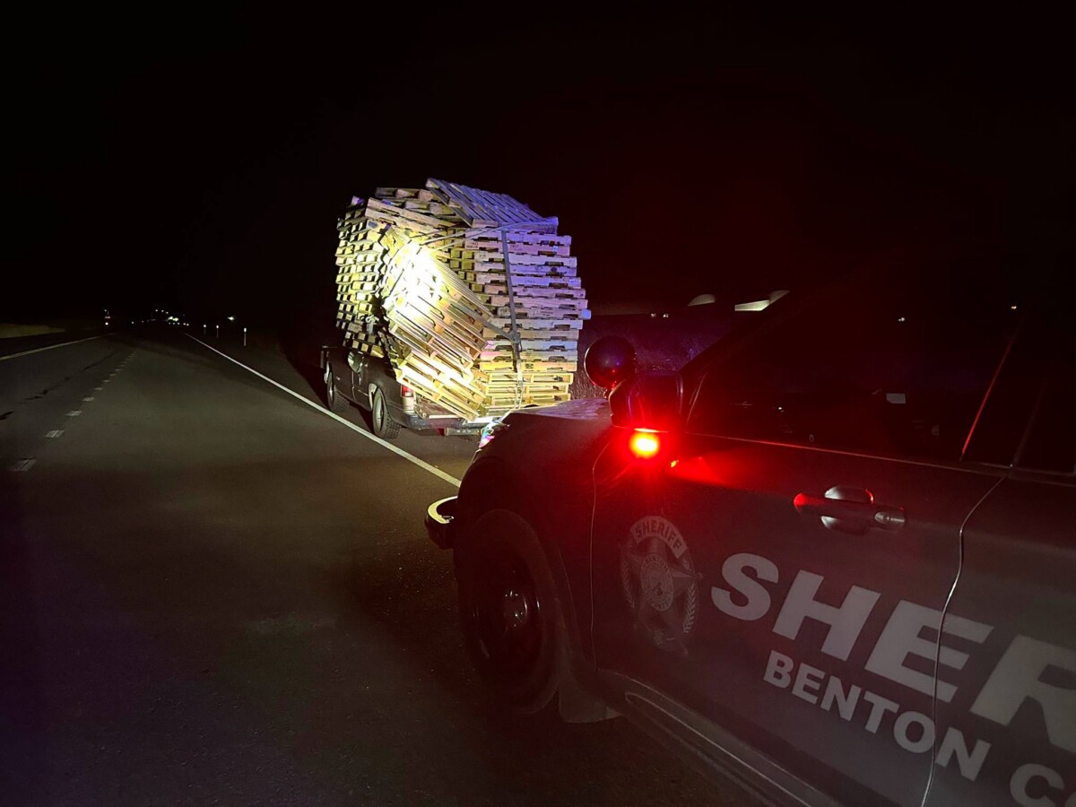 Pickup truck driver arrested for pallet theft in Washington
