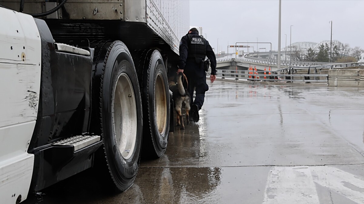 Driver of Canada-bound semi truck faces charges for smuggling 133 pounds of cocaine, feds say