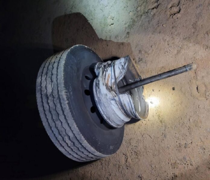 EFD EFD image of wheel and axle rod