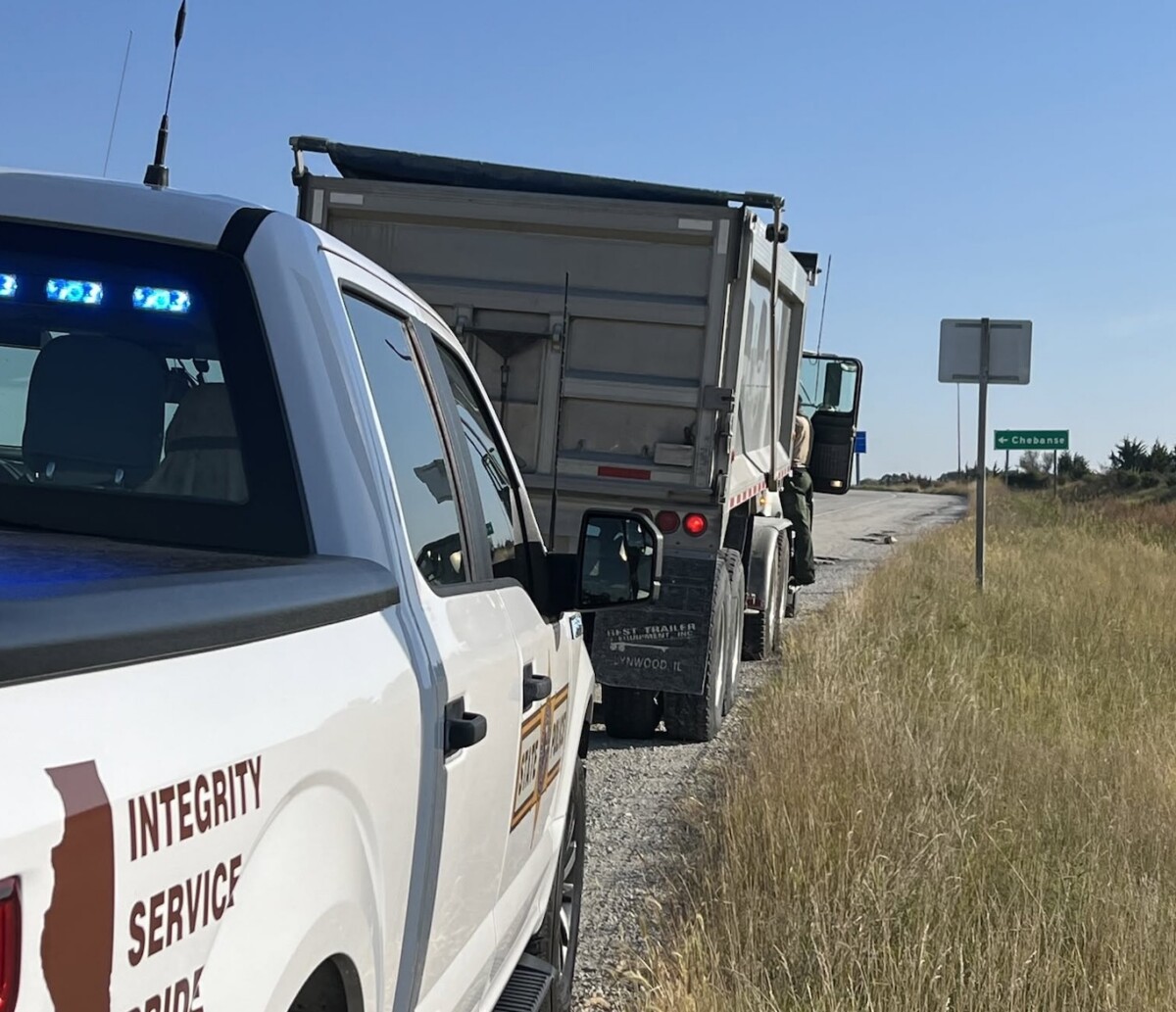 Illinois troopers find 2,812 violations during 3-day commercial vehicle blitz on I-57