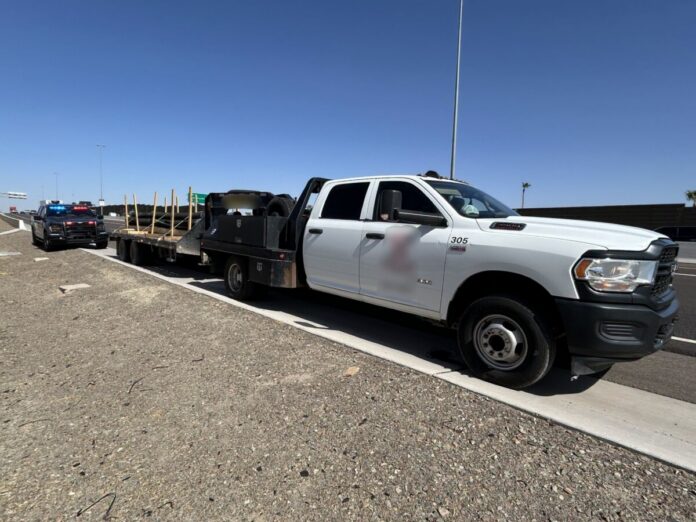AZDPS image of pickup with no CDL driver
