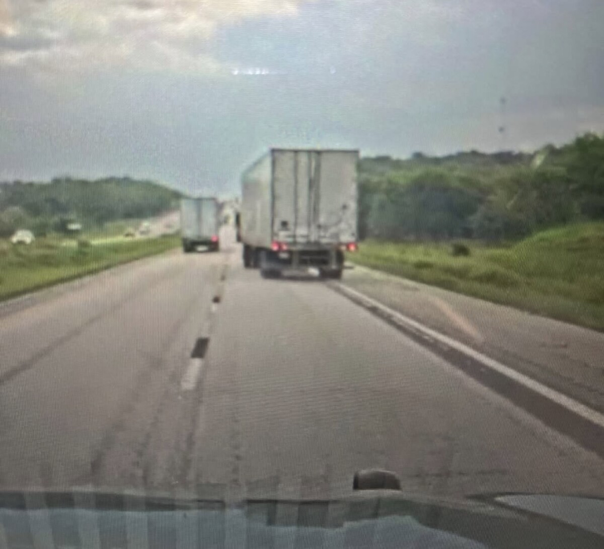 Iowa troopers catch truck driver limping to shop with flat tire and alignment issue