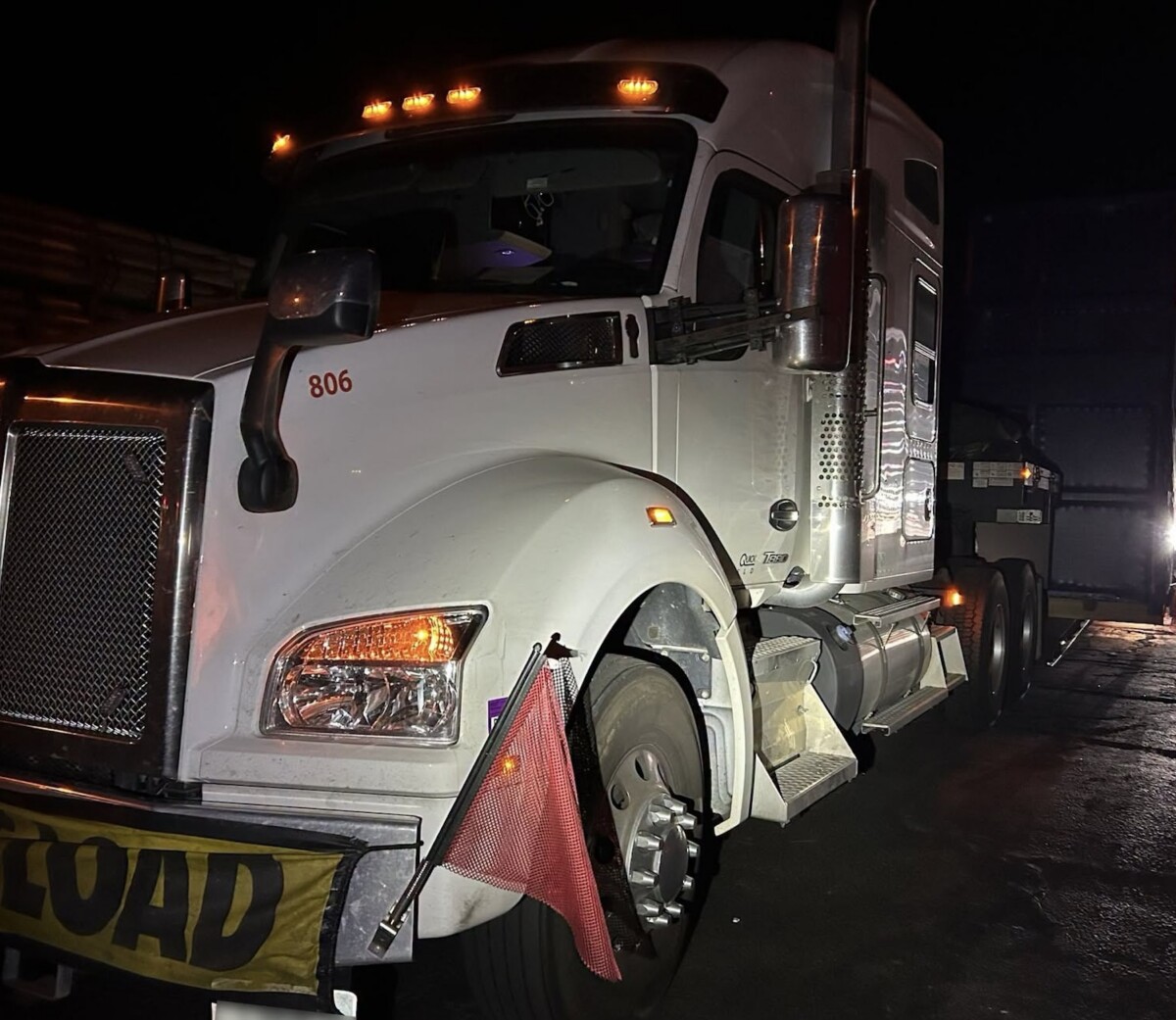 Truck driver hauling oversized load arrested for DUI after hitting multiple barricades on I-40