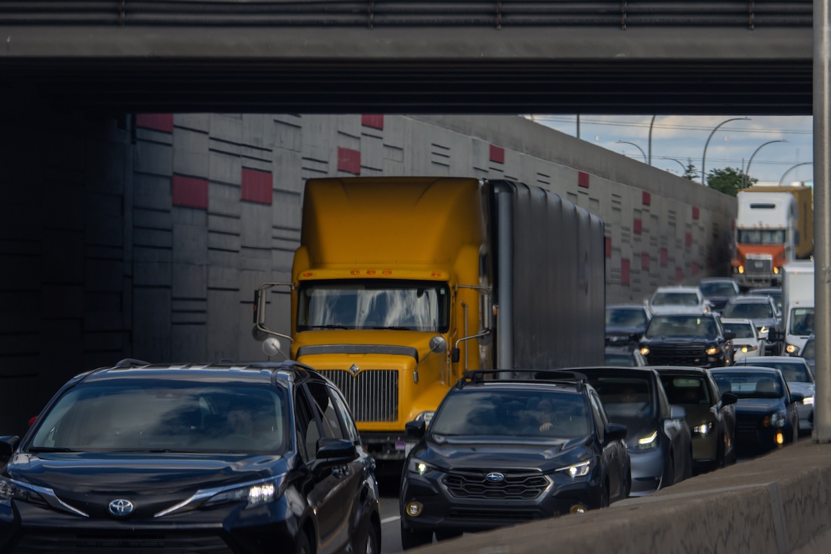 USDOT’s updated Roadway Safety Plan continues illegal trucker crackdown, encourages self-driving vehicles